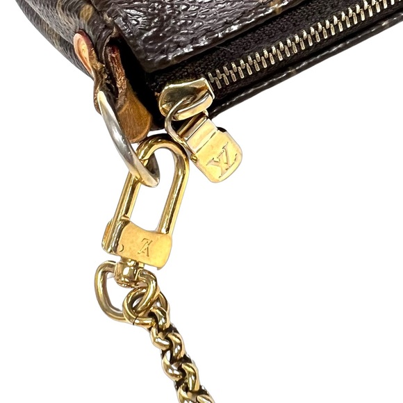 SOLD! Louis Vuitton Eva Monogram Crossbody/Shoulder Bag - Picture 7 of 16